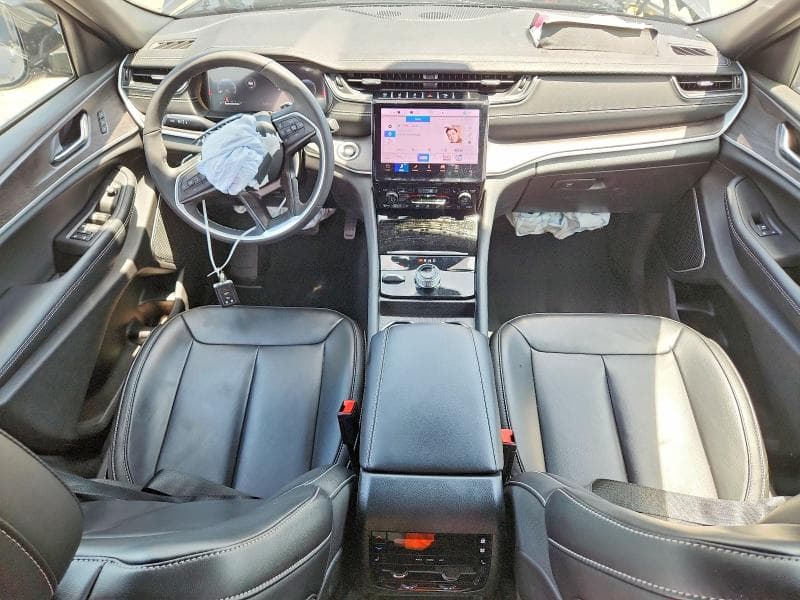 2025 JEEP GRAND CHEROKEE L LIMITED 8