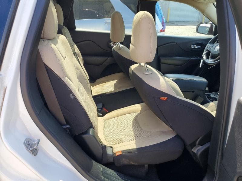 2017 JEEP CHEROKEE LATITUDE 11