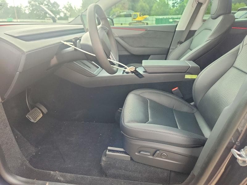 2026 TESLA MODEL Y 7
