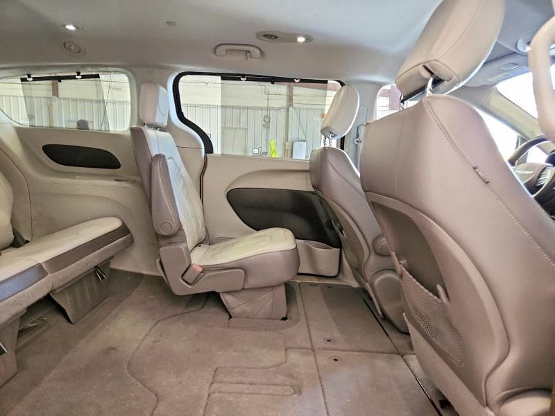 2017 CHRYSLER PACIFICA TOURING L 10