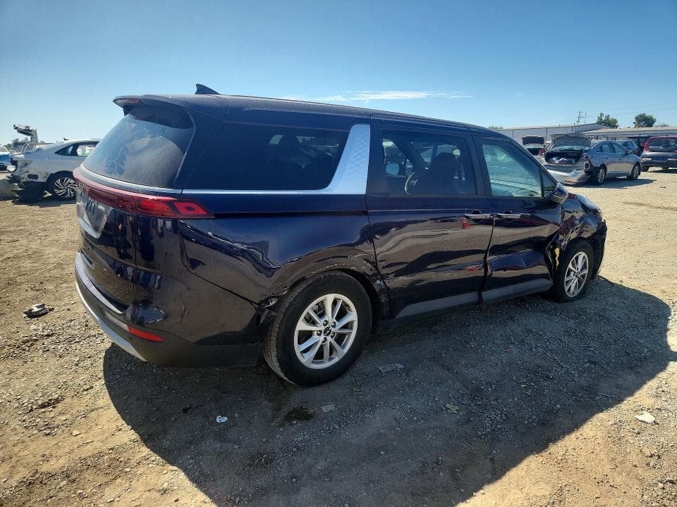 2022 KIA CARNIVAL LX 3