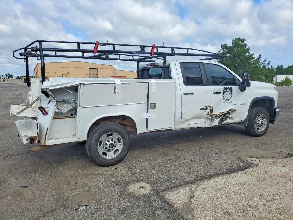 2023 CHEVROLET SILVERADO C2500 HEAVY DUTY 3