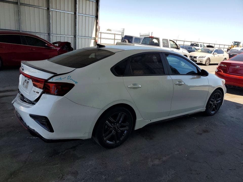 2021 KIA FORTE GT LINE 3