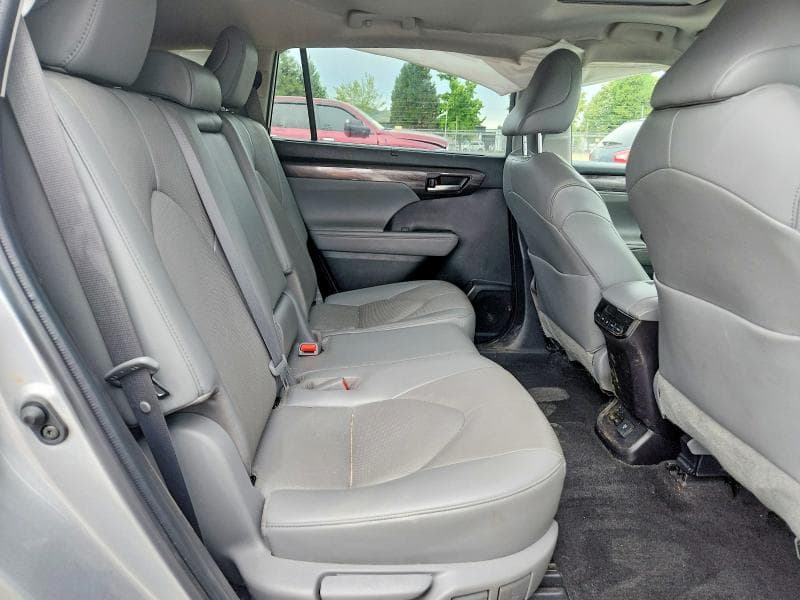 2023 TOYOTA HIGHLANDER LIMITED 11