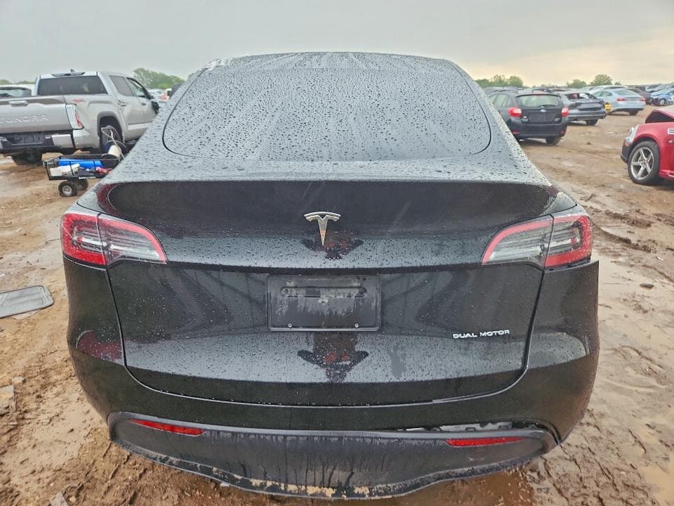 2023 TESLA MODEL Y 6