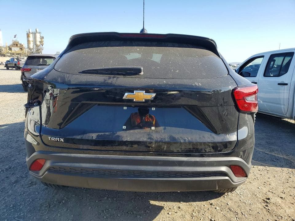 2024 CHEVROLET TRAX LS 6