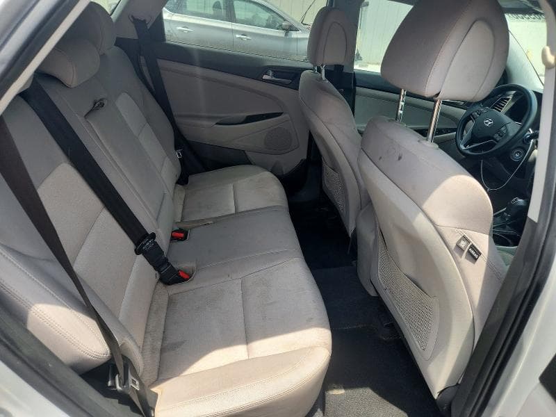 2017 HYUNDAI TUCSON SE 10