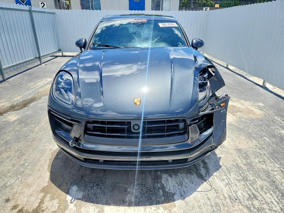 2026 PORSCHE MACAN BASE 5