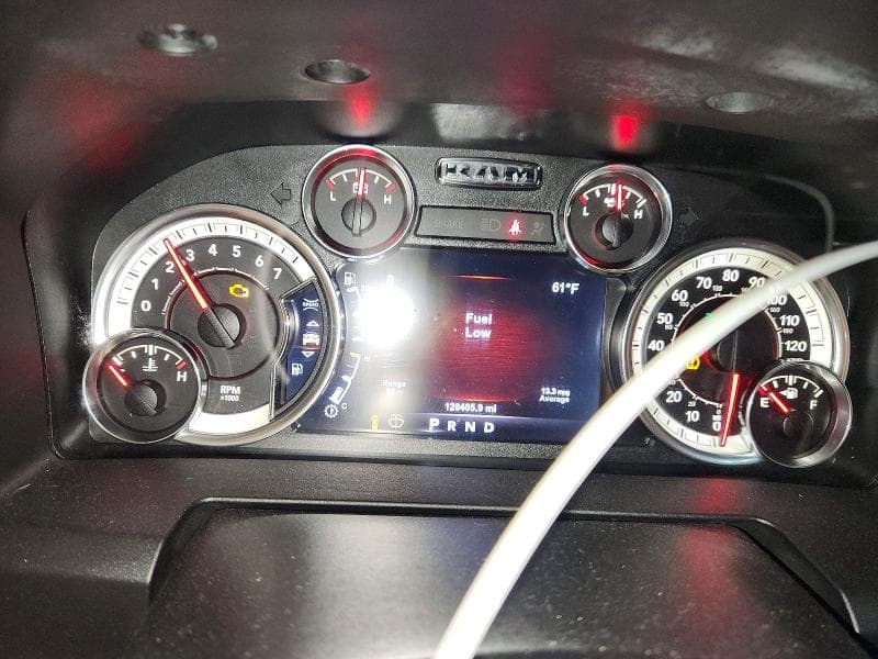 2017 RAM 1500 SLT 9