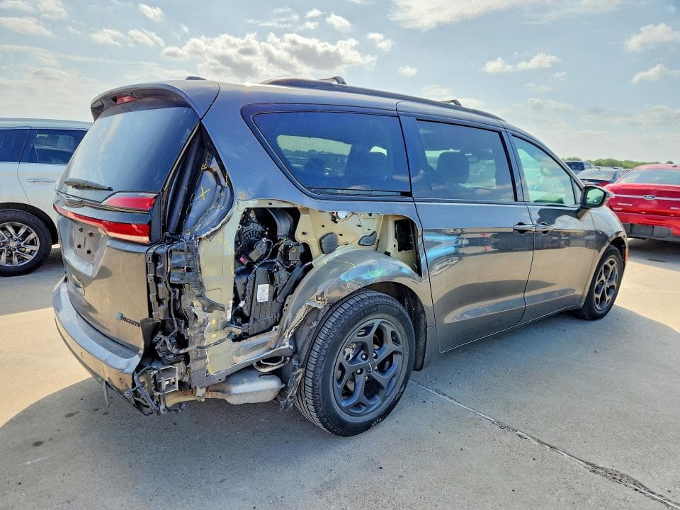 2021 CHRYSLER PACIFICA HYBRID LIMITED 3