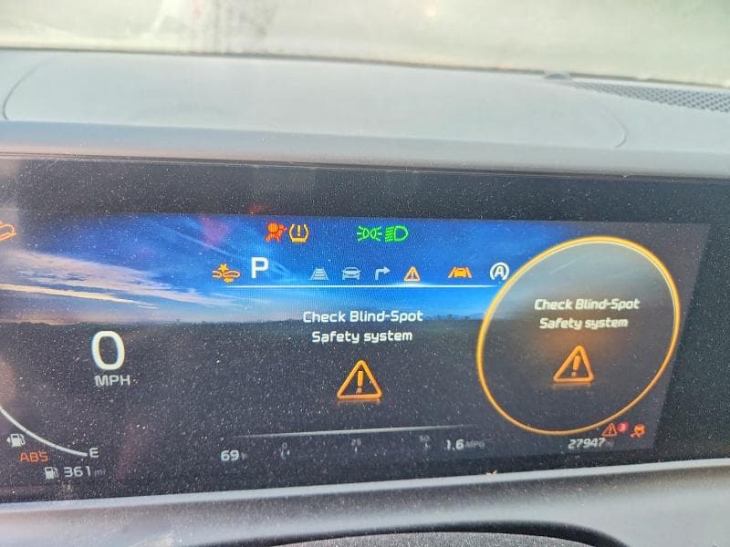 2024 KIA SELTOS EX 9