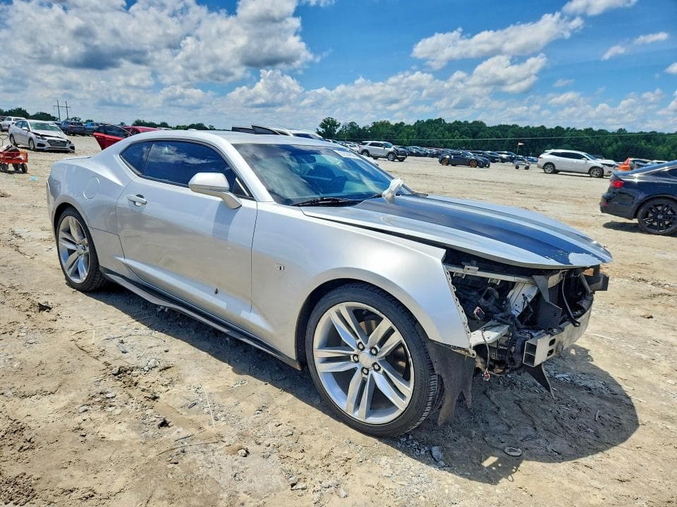 2018 CHEVROLET CAMARO LT 4