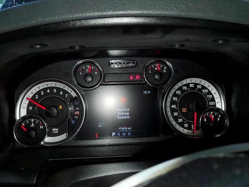 2019 RAM 1500 CLASSIC SLT 9