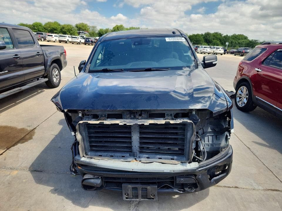 2018 NISSAN TITAN 5