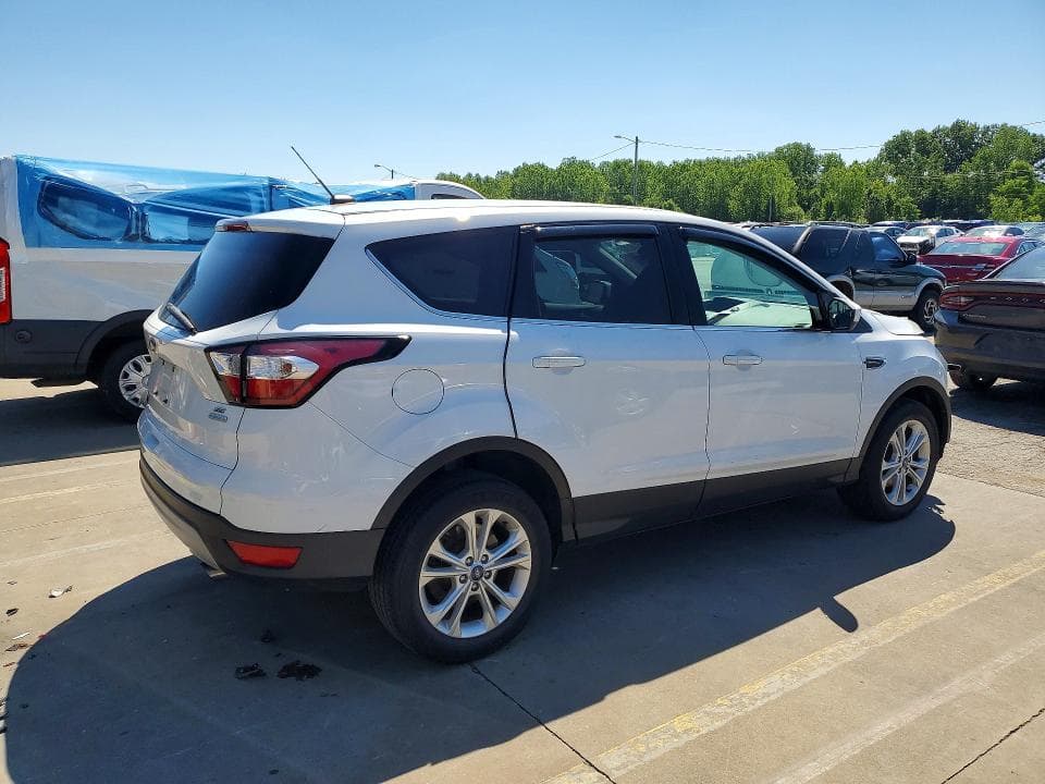 2017 FORD ESCAPE SE 3
