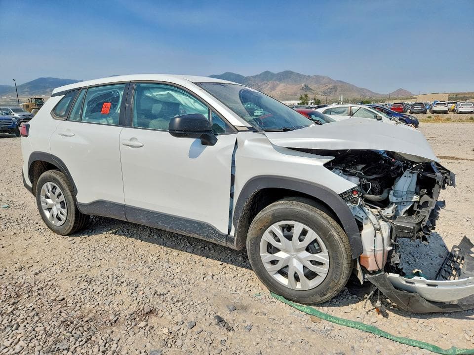 2024 TOYOTA COROLLA CROSS L 4