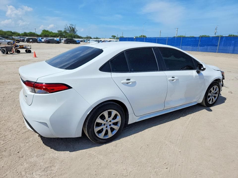 2021 TOYOTA COROLLA LE 3