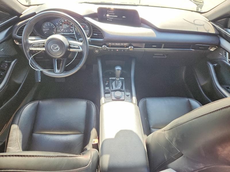 2023 MAZDA 3 PREMIUM 8