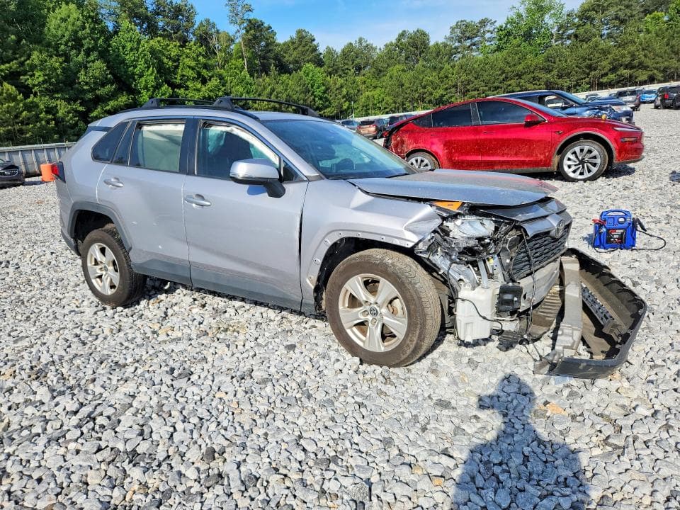2021 TOYOTA RAV4 XLE 4