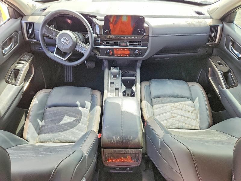 2025 NISSAN PATHFINDER PLATINUM 8