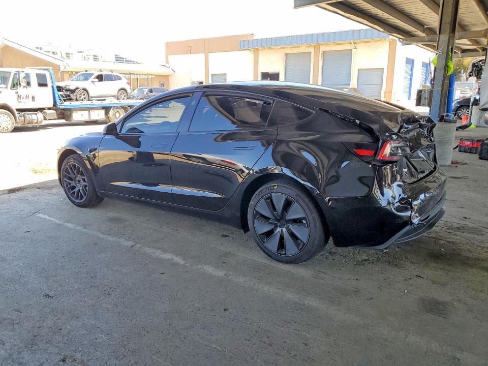 2025 TESLA MODEL 3 2