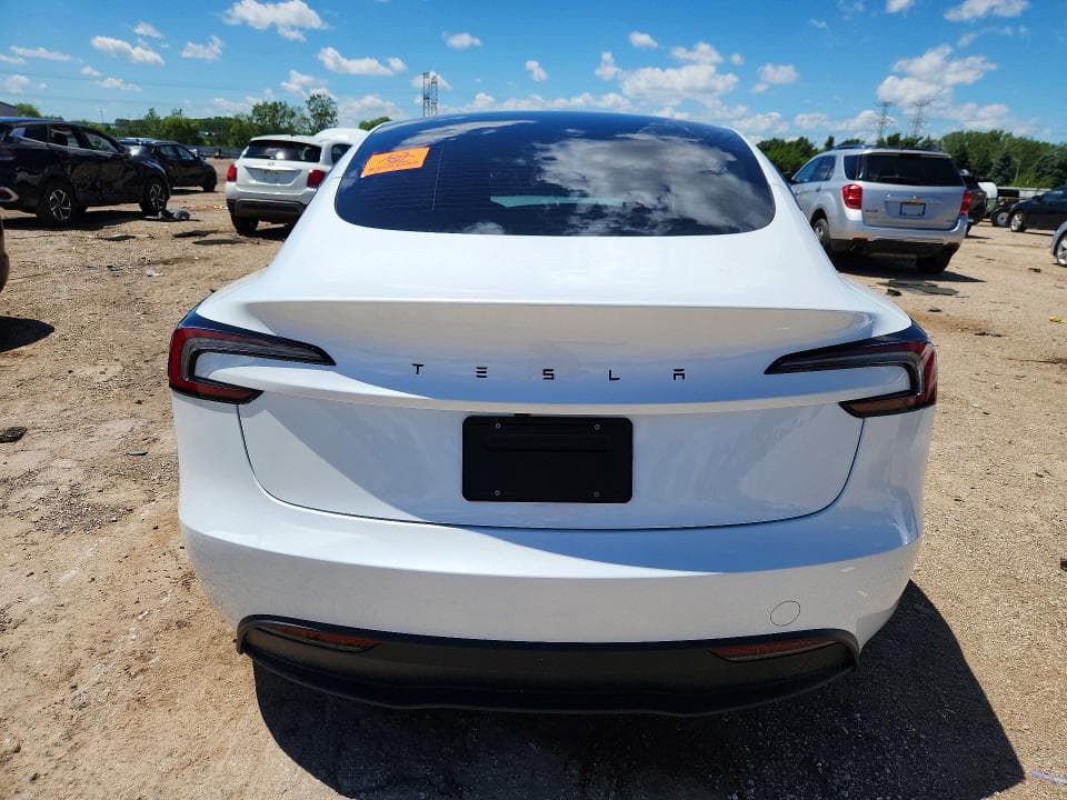 2026 TESLA MODEL 3 6