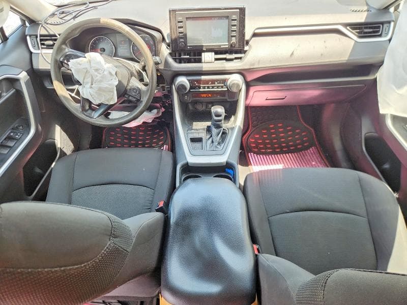 2020 TOYOTA RAV4 LE 8
