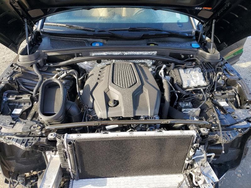 2026 PORSCHE MACAN BASE 12
