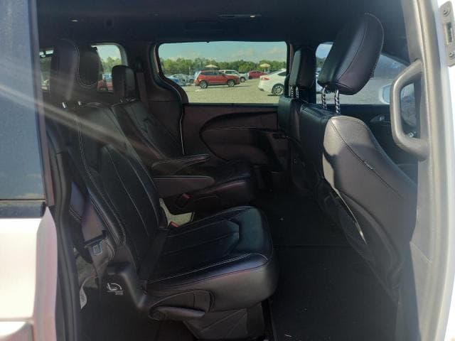 2022 CHRYSLER PACIFICA TOURING L 11