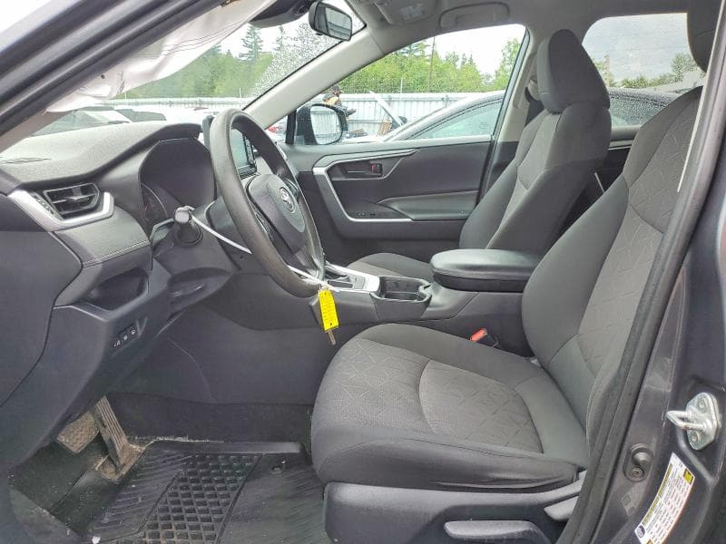 2019 TOYOTA RAV4 LE 7
