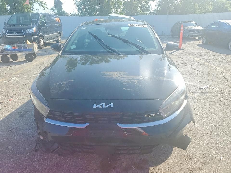 2023 KIA FORTE GT 5