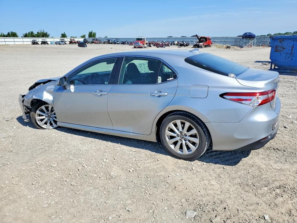 2019 TOYOTA CAMRY LE 2