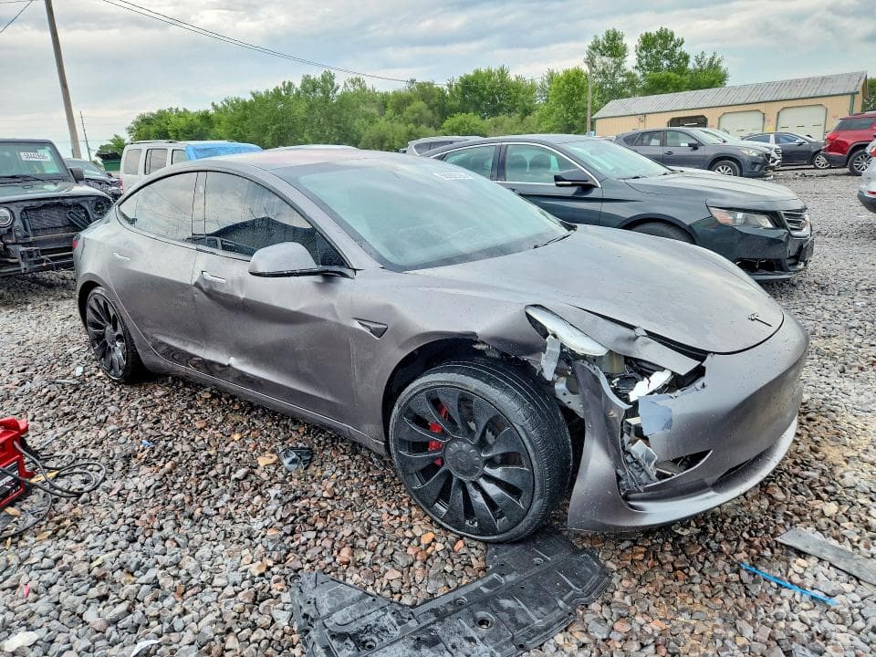 2018 TESLA MODEL 3 4