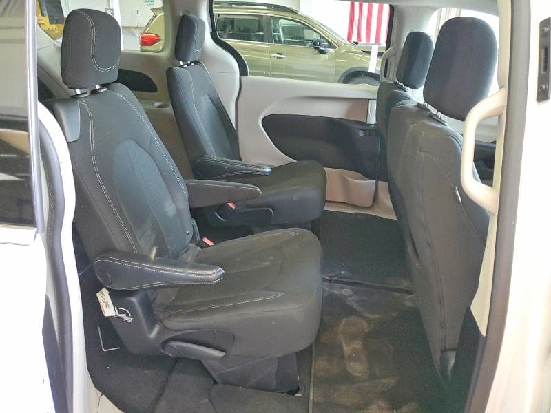 2023 CHRYSLER VOYAGER LX 11