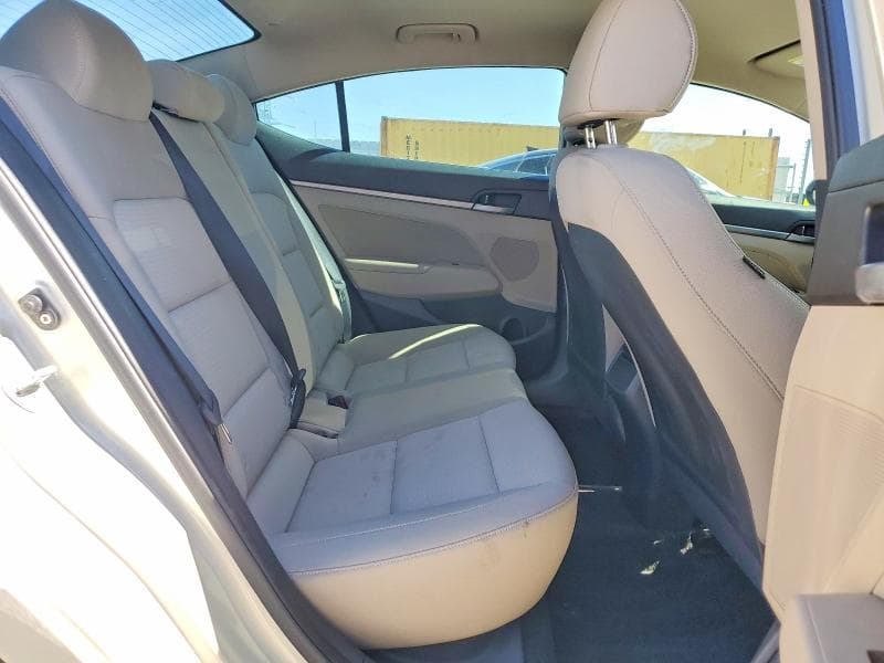 2017 HYUNDAI ELANTRA SE 10
