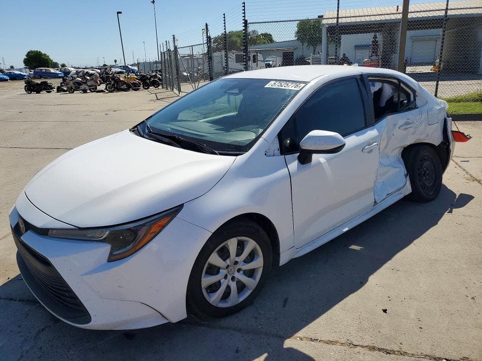 2024 TOYOTA COROLLA LE - 1
