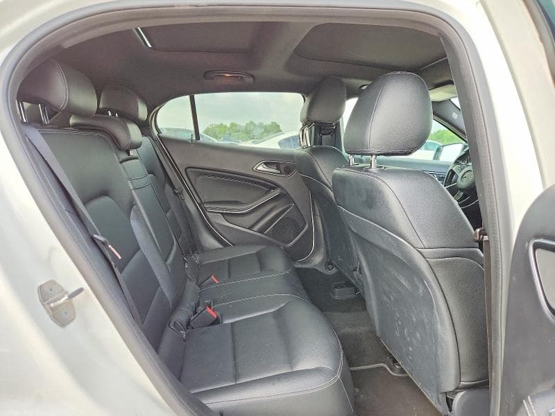 2020 MERCEDES-BENZ GLA 250 11
