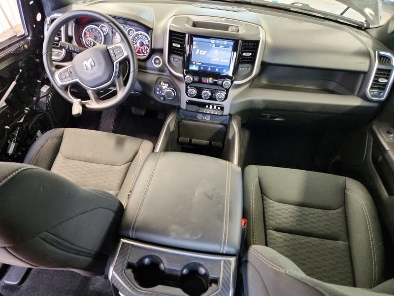 2025 RAM 1500 BIG HORN 8