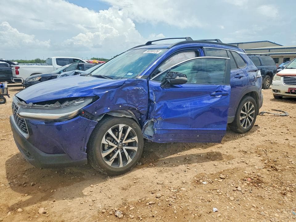 2024 TOYOTA COROLLA CROSS XLE - 1