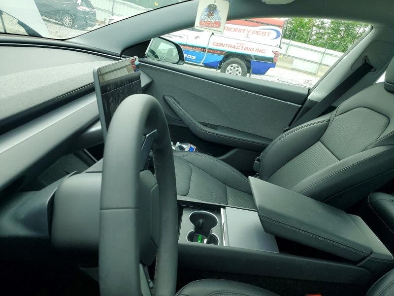 2025 TESLA MODEL 3 9