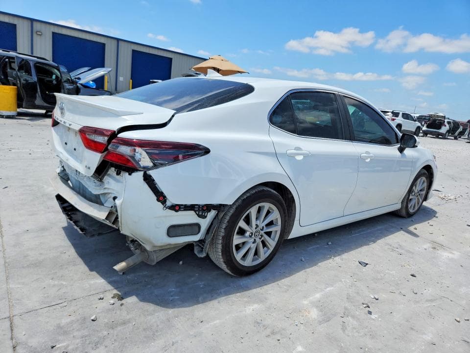 2023 TOYOTA CAMRY LE 3