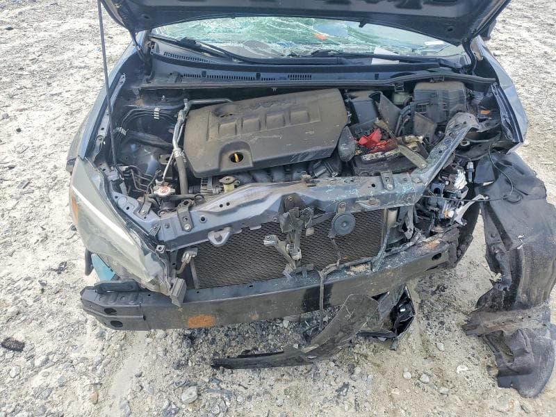 2017 TOYOTA COROLLA LE 11