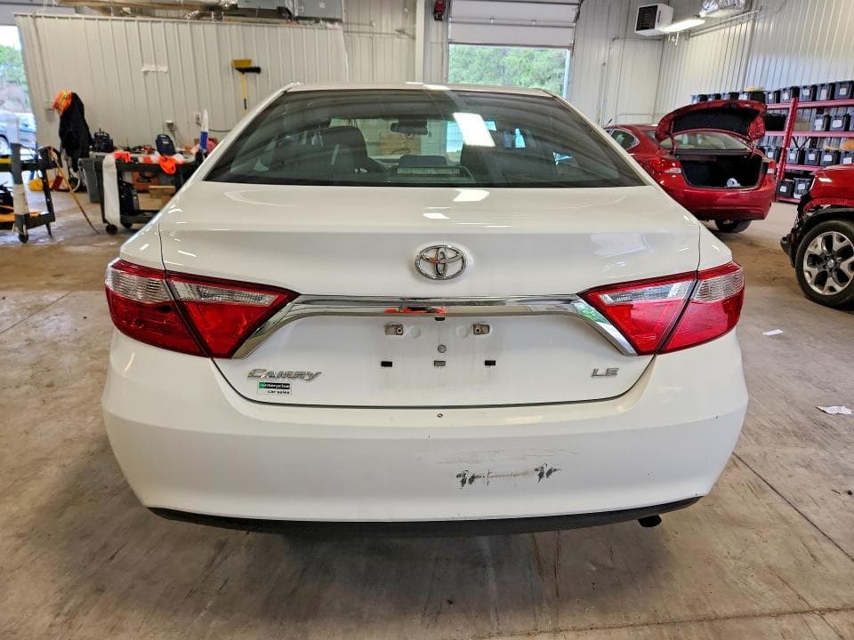 2017 TOYOTA CAMRY LE 6