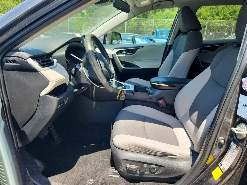 2020 TOYOTA RAV4 XLE 7