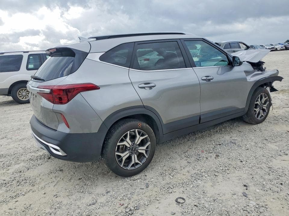 2023 KIA SELTOS EX 3