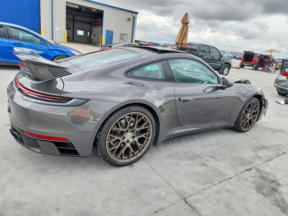 2021 PORSCHE 911 3