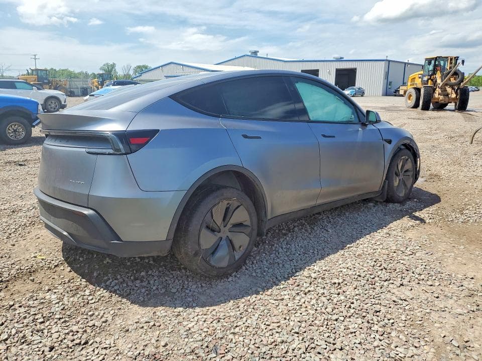 2026 TESLA MODEL Y 3