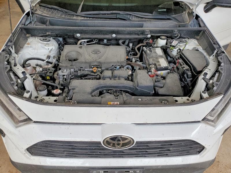 2024 TOYOTA RAV4 LE 12