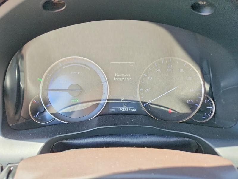 2017 LEXUS ES 300H 9