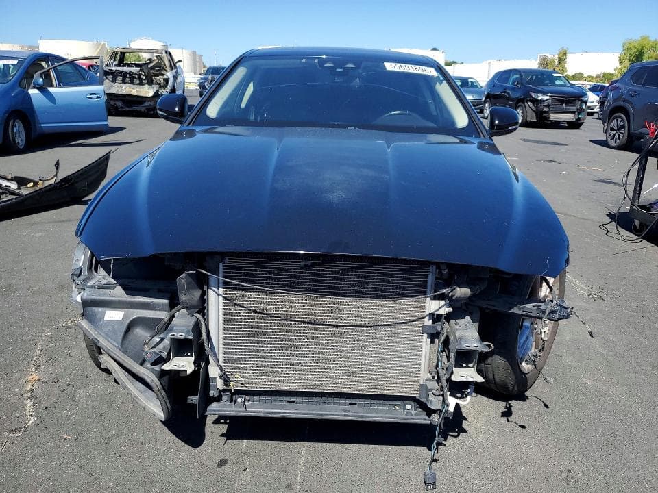 2018 JAGUAR XE PREMIUM 5